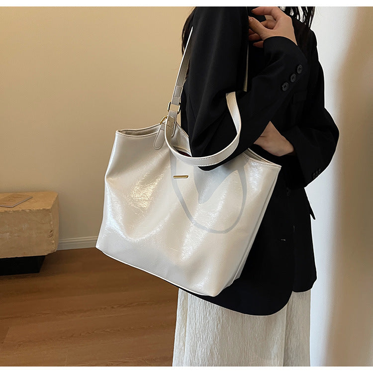 New fashion retro commuter tote bag senior sense handbag shoulder bag