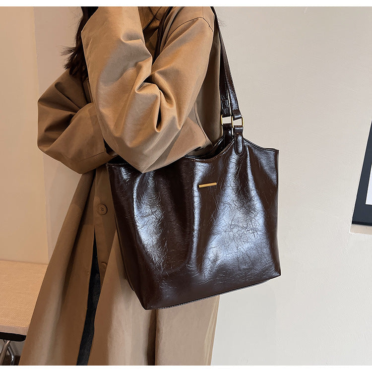 New fashion retro commuter tote bag senior sense handbag shoulder bag