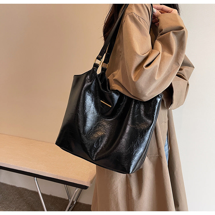 New fashion retro commuter tote bag senior sense handbag shoulder bag