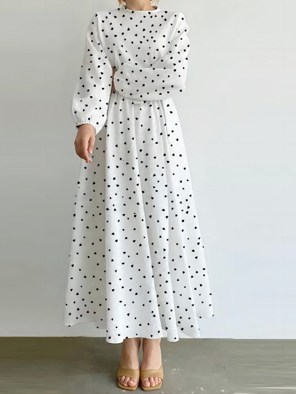 （25% Off Any Two Items）New Casual Loose Waist Long Sleeve Round Neck Heart Printed Dresses